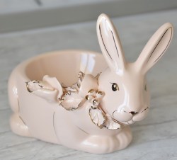Konfetnica_Krolik_cvetochnyj_kremovyj
