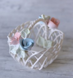 konfetnica_maleshka_kvadratnaya_s_rychkoy