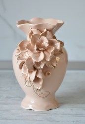 vaza_volna_kremovaya